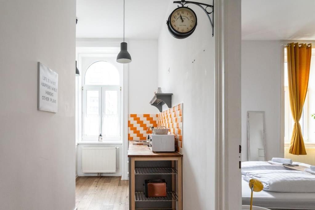 Lite 1Br Near Metro & Center By Hm Apartment Vienna Luaran gambar